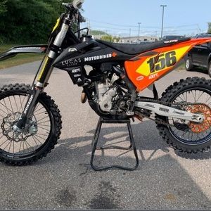 Meet your Posher, Lance